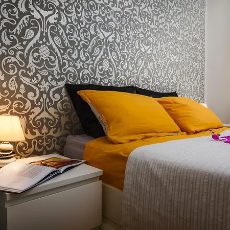 Centre, Modern App 2+2, Free Parking Apartment *